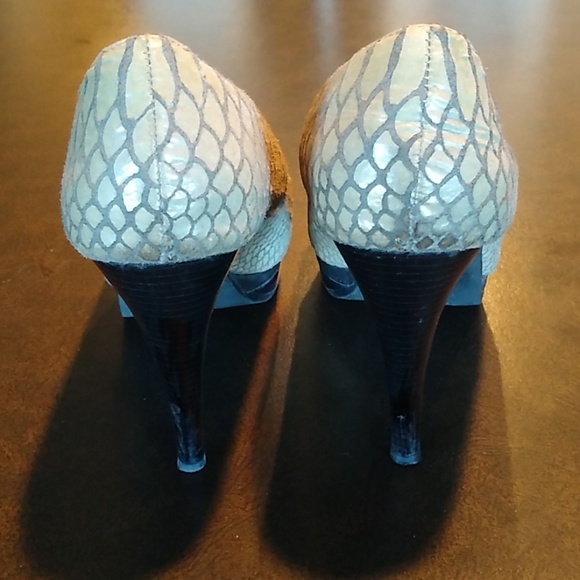 Shoes - Picture 2 of 4